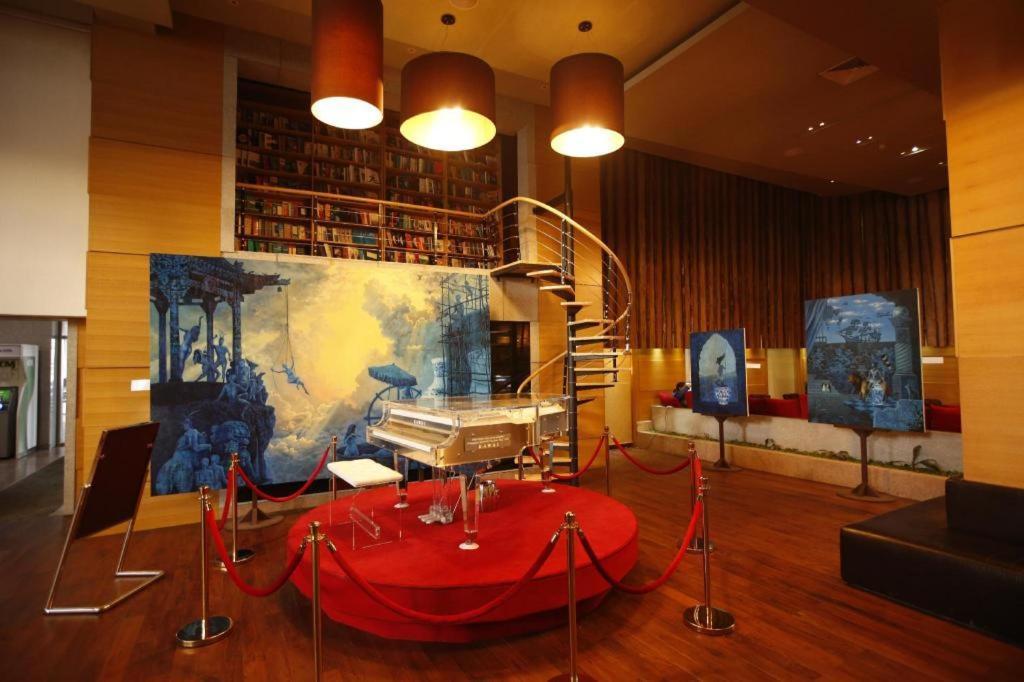 The Corporate Hotel And Convention Centre Уланбатар Екстериор снимка