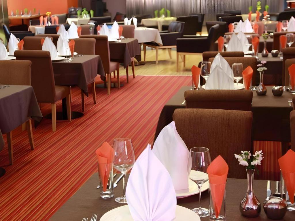 The Corporate Hotel And Convention Centre Уланбатар Екстериор снимка